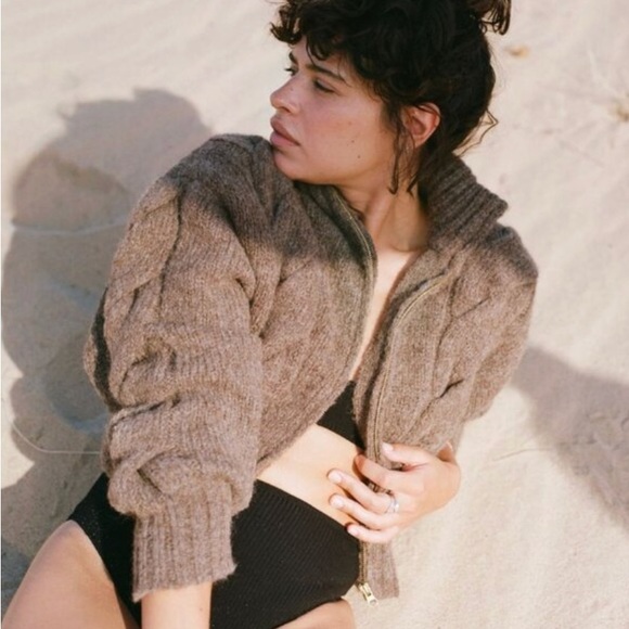 OZMA Finley zip up sweater in Bark - Picture 2 of 2